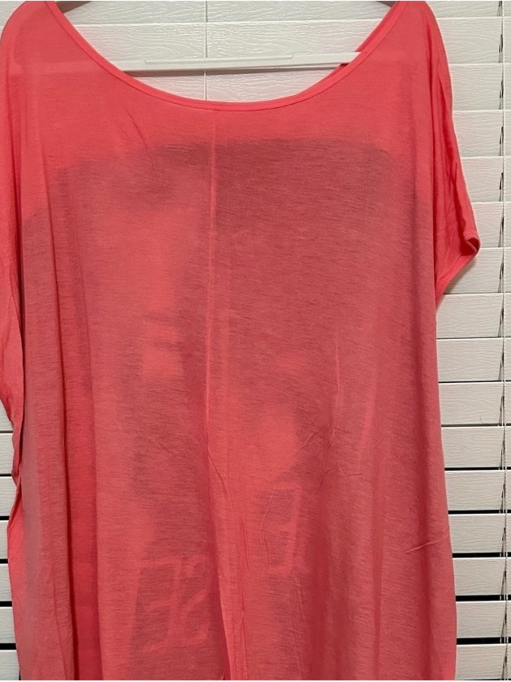 Women’s Coral Scoop Neck Short Sleeve Tee